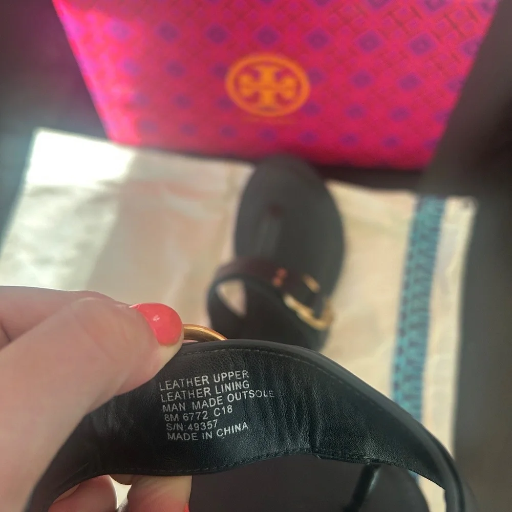 Nearly New Tory Burch Black Marsden Calf Leather Thong Sandals Size 8